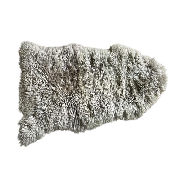Sheepskin Rug - Picture 1 of 7